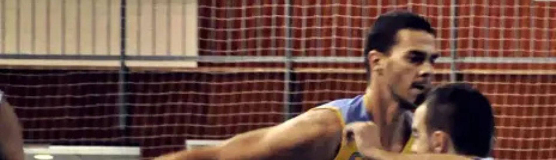 Alejandro Machín vuelve a salirse con 24 puntos y 16 rebotes