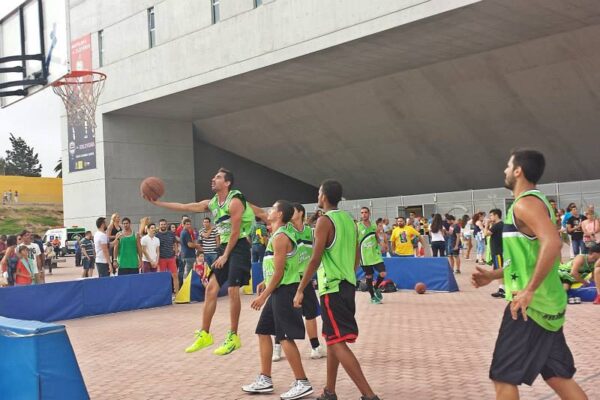 StreetFlavour realiza un showcase en el Gran Canaria Arena durante la promoción del Mundial de Balonces